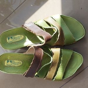 El Naturalista wedge sandals